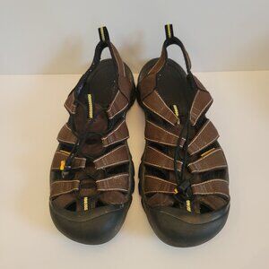 Brown KEEN Newport Hydro  Mens Closed-Toe Sandals Size 13  Waterproof